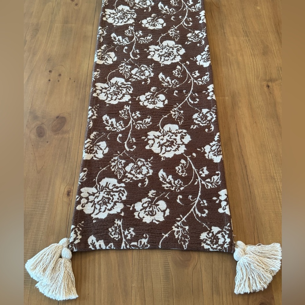 NWOT Brown & Cream Floral Table Runner Tassels 14" x 72" - Picture 2 of 12